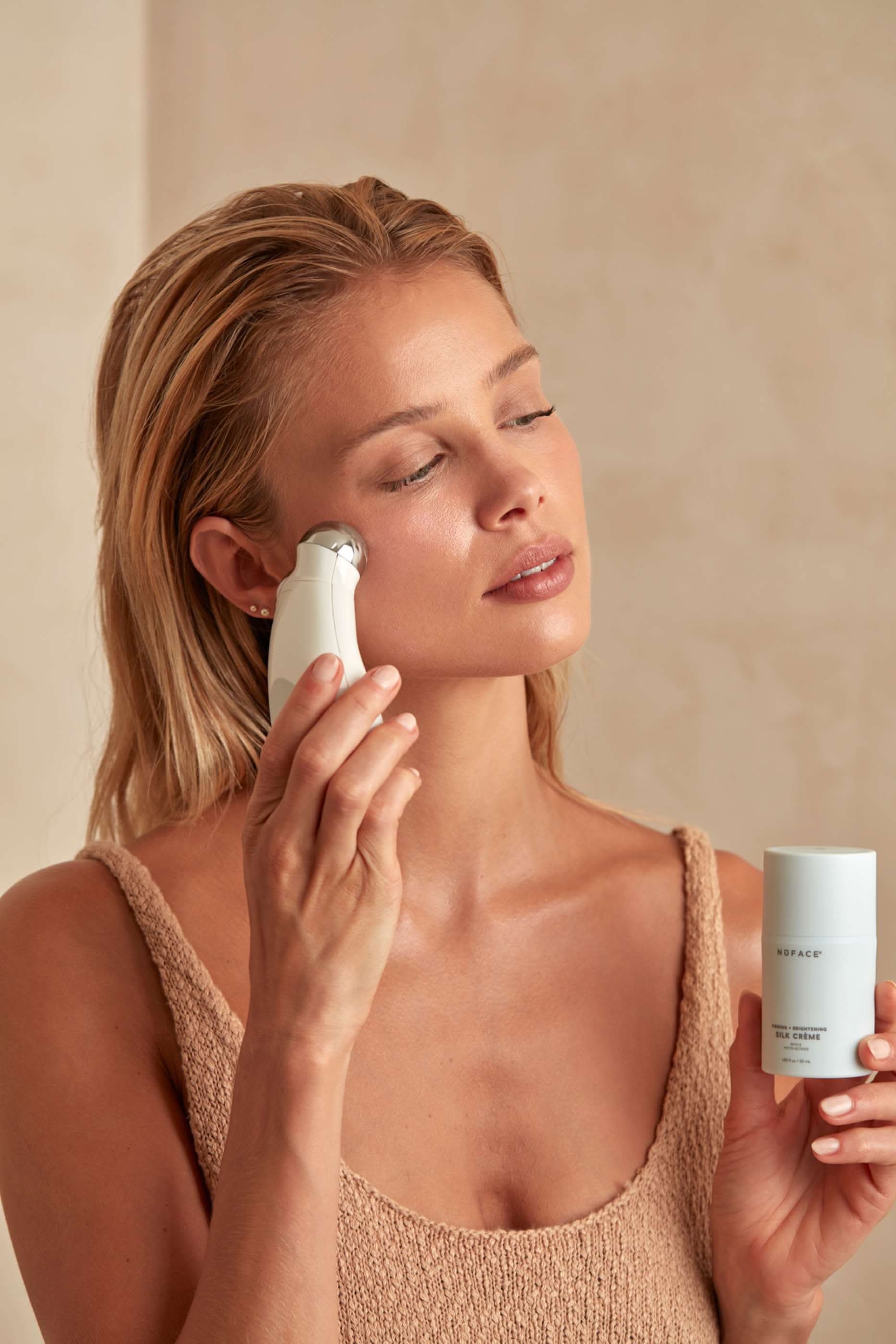 NuFACE Follow NuFaceTRINITY+ PRO Starter Kit
