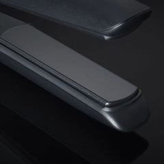 مكواة تصفيف الشعر GHD Platinum+
أسود