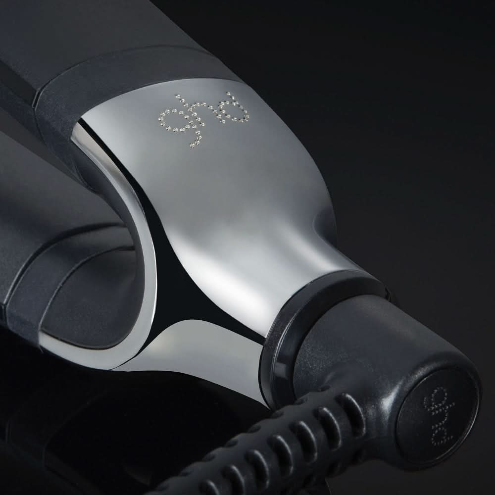 مكواة تصفيف الشعر GHD Platinum+
أسود