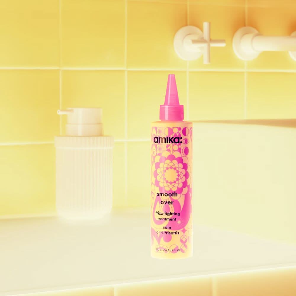 AMIKA Smooth Over - Frizz-Fighting Treatment