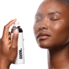 بخاخ تثبيت المكياج الناعم SurrealSkin™ من MAKEUP BY MARIO