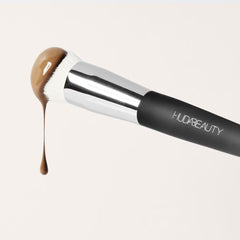 HUDA BEAUTY Base Brush