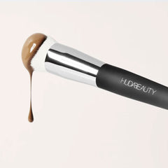 HUDA BEAUTY Base Brush