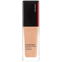 كريم أساس شيسيدو سينكرو سكين راديانت ليفتينج بعامل حماية من الشمس 30، 30 مل (درجات ألوان متنوعة)