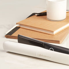 مكواة الشعر البيضاء ghd Platinum+