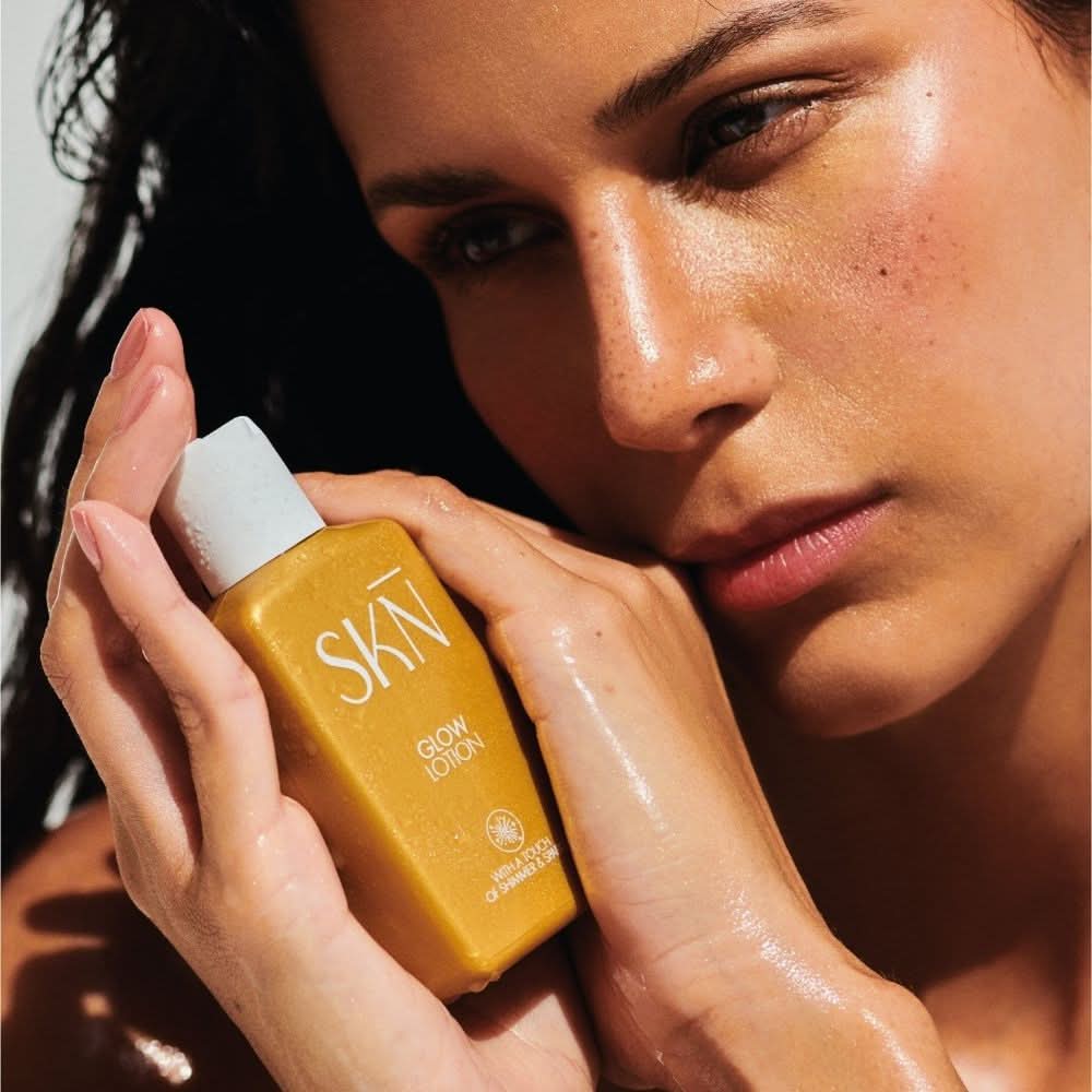 لوشن SKN Glow سعة 200 مل